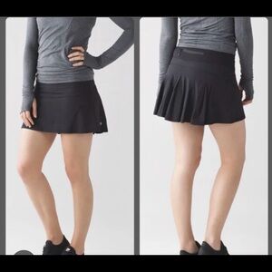 Lulu lemon circuit breaker black skirt